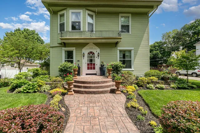 $415,000 | 1032 Cliff Street, Brookville, IN 47012