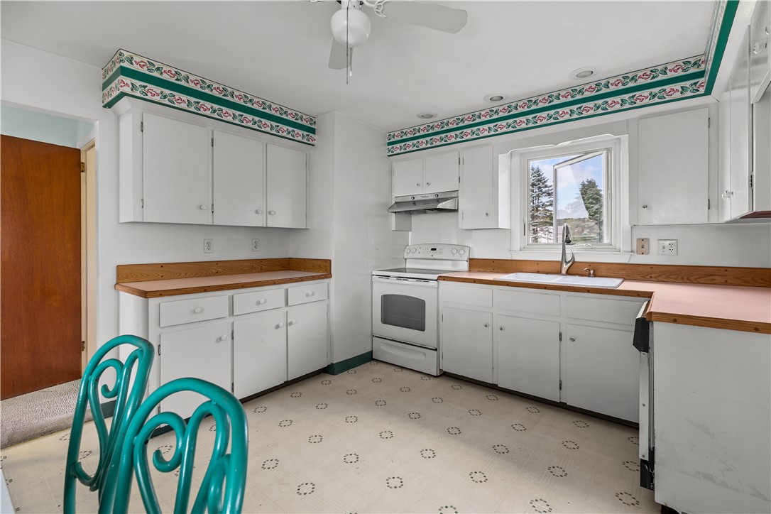 78 Ellery Road Newport, RI 02840 - Photo 13 of 31