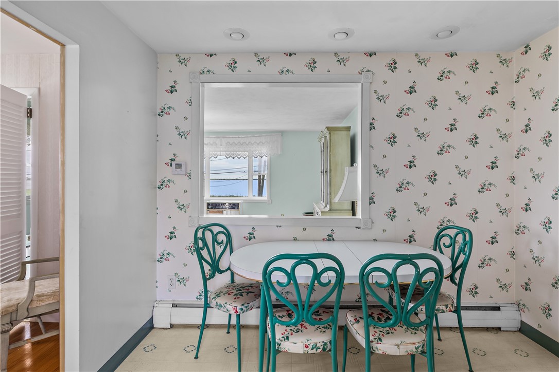 78 Ellery Road Newport, RI 02840 - Photo 15 of 31