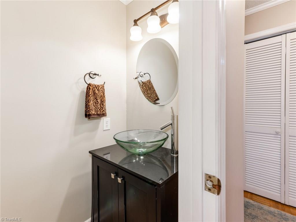 2925 Millwheel Road Pfafftown, NC 27040 - Photo 12 of 25 Gallery Image 12