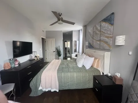 $450,000 | 301 West Scott Street, Unit 103, Chicago, IL 60610