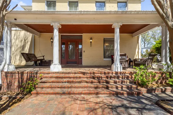 $449,900 | 1680 Carruthers Place, Memphis, TN 38112