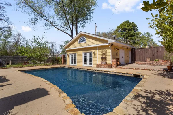 $449,900 | 1680 Carruthers Place, Memphis, TN 38112