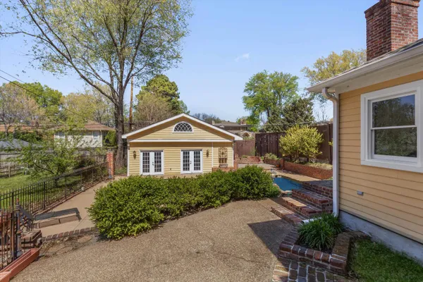 $449,900 | 1680 Carruthers Place, Memphis, TN 38112