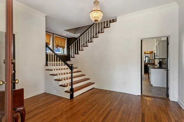 $449,900 | 1680 Carruthers Place, Memphis, TN 38112