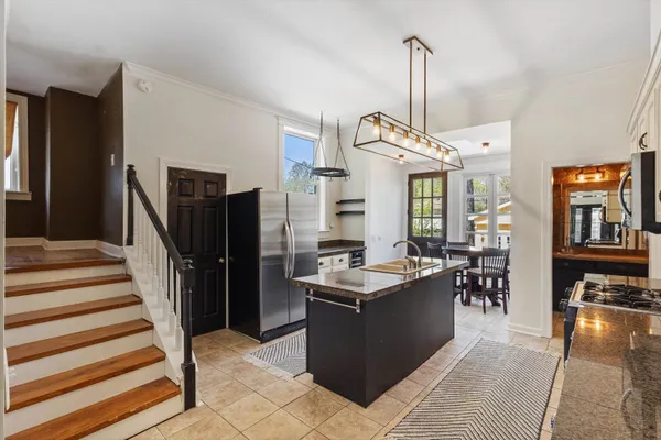 $449,900 | 1680 Carruthers Place, Memphis, TN 38112