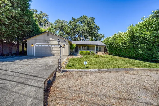 $469,000 | 18164 Fishhook Court, Hidden Valley Lake, CA 95467