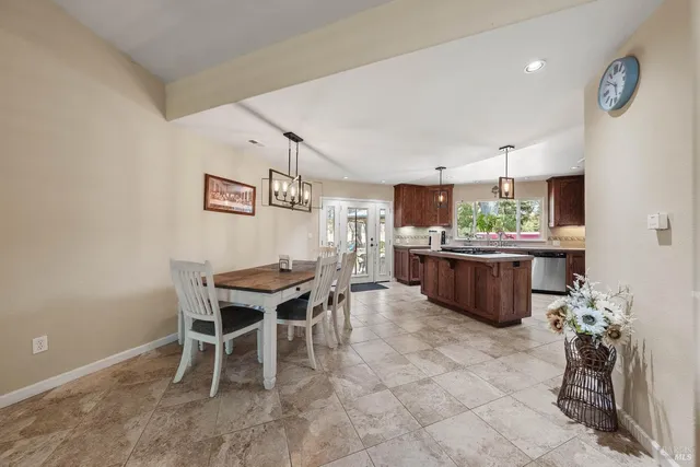 $469,000 | 18164 Fishhook Court, Hidden Valley Lake, CA 95467