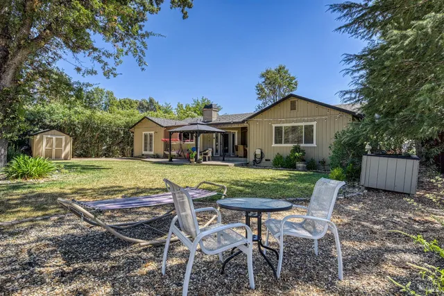 $469,000 | 18164 Fishhook Court, Hidden Valley Lake, CA 95467