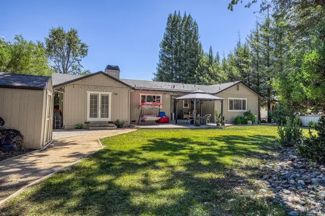 $469,000 | 18164 Fishhook Court, Hidden Valley Lake, CA 95467