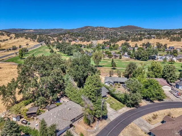 $469,000 | 18164 Fishhook Court, Hidden Valley Lake, CA 95467