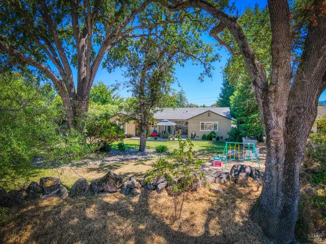$469,000 | 18164 Fishhook Court, Hidden Valley Lake, CA 95467