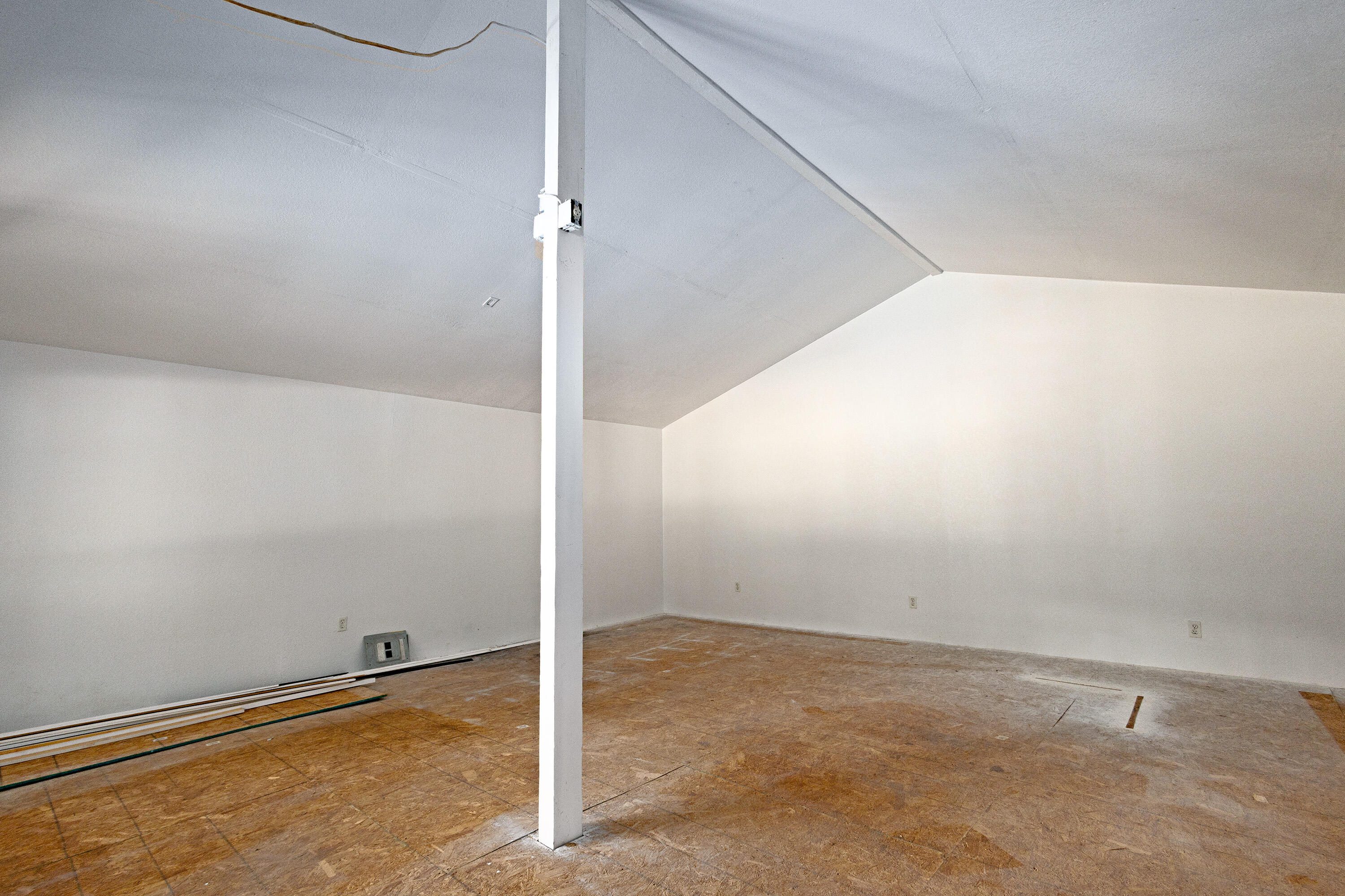 601 Pinewood Way Cave Junction, OR 97523 - Photo 28 of 33 a view of an empty room