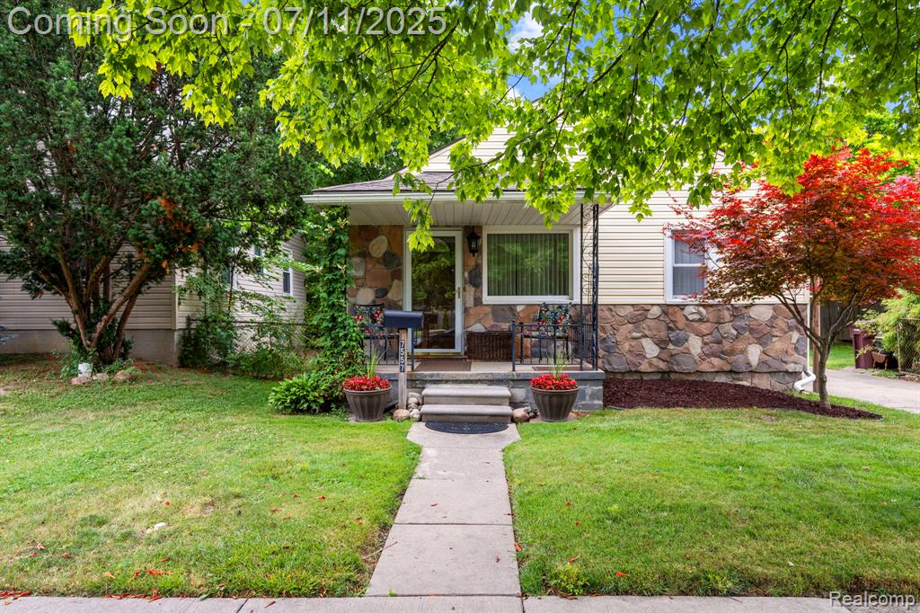 7557 Standard Street Center Line, MI 48015 - Photo 1 of 41 Gallery Image 1