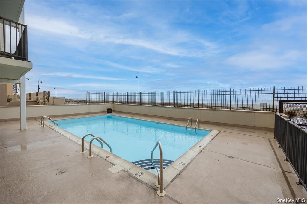 420 Shore Road, Unit 1F Long Beach, NY 11561 - Photo 12 of 21 Splish splash!