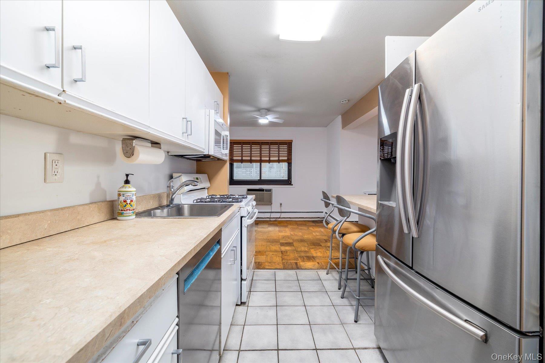 420 Shore Road, Unit 1F Long Beach, NY 11561 - Photo 5 of 21 Stainless steel appliances!