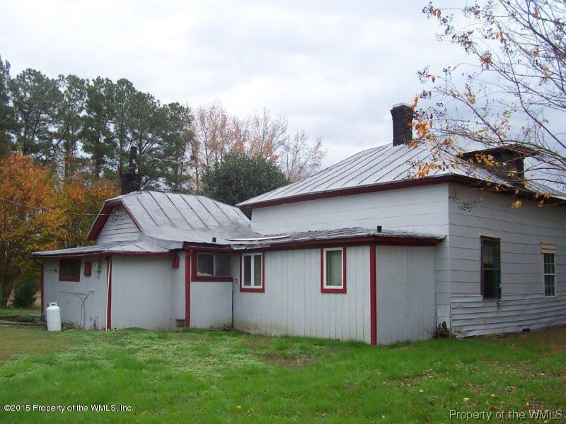 1397 Greys Point Road Topping, VA 23169 - Photo 2 of 16 Gallery Image 2