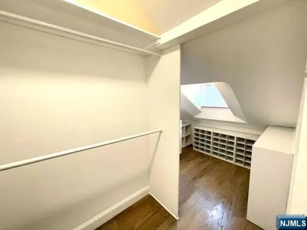 $2,050 | 19 South Kinderkamack Road, Unit 2, Montvale, NJ 07645
