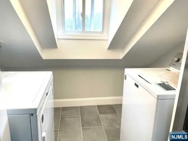 $2,050 | 19 South Kinderkamack Road, Unit 2, Montvale, NJ 07645