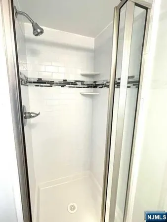 $2,050 | 19 South Kinderkamack Road, Unit 2, Montvale, NJ 07645