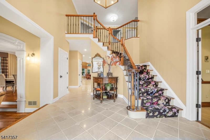 47 Abbott Road Montville, NJ 07082 - Photo 2 of 32 a view of entryway with livingroom