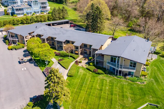 $716,000 | 4150 Ridge Road, Unit 21 AND 22, Stevensville, MI 49127