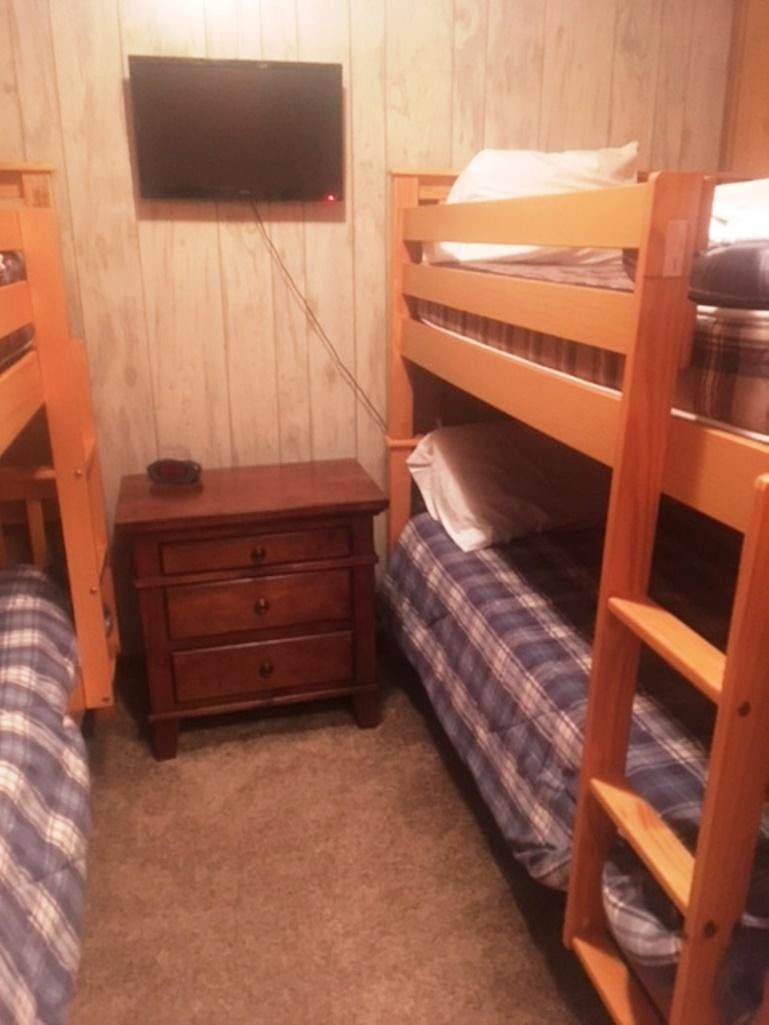 302 B Summit Slatyfork, WV 26291 - Photo 7 of 9 Gallery Image 7