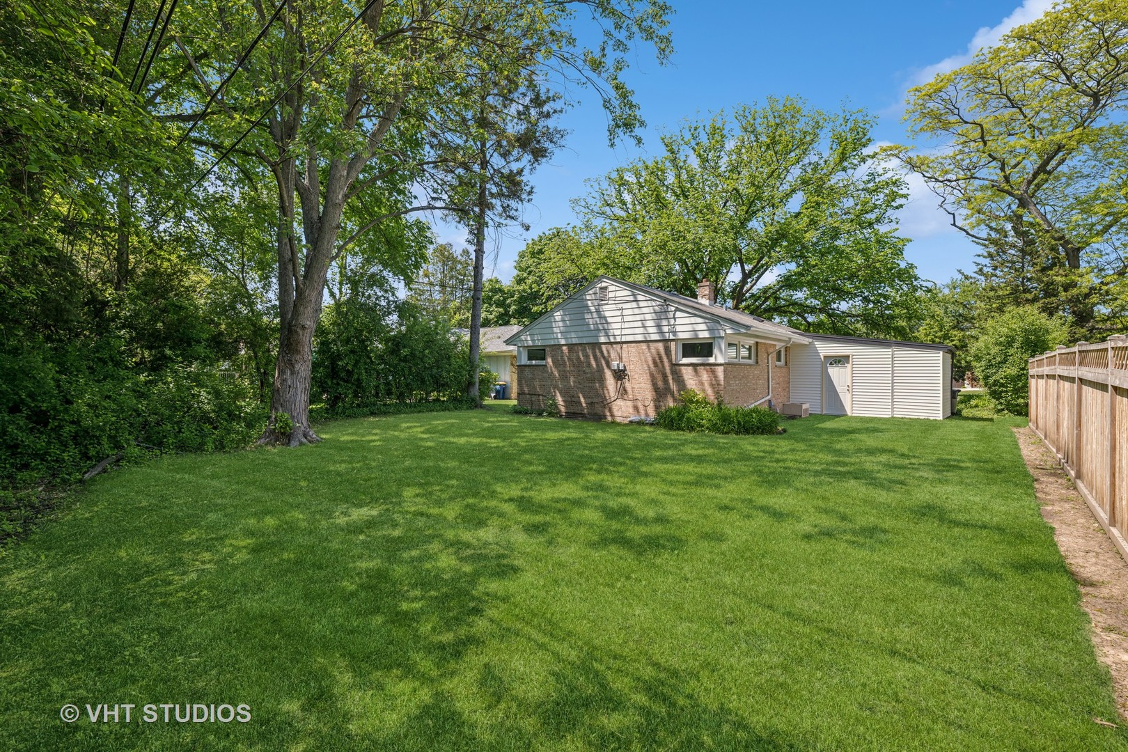 1142 Whitfield Road Northbrook, IL 60062 - Photo 13 of 16
