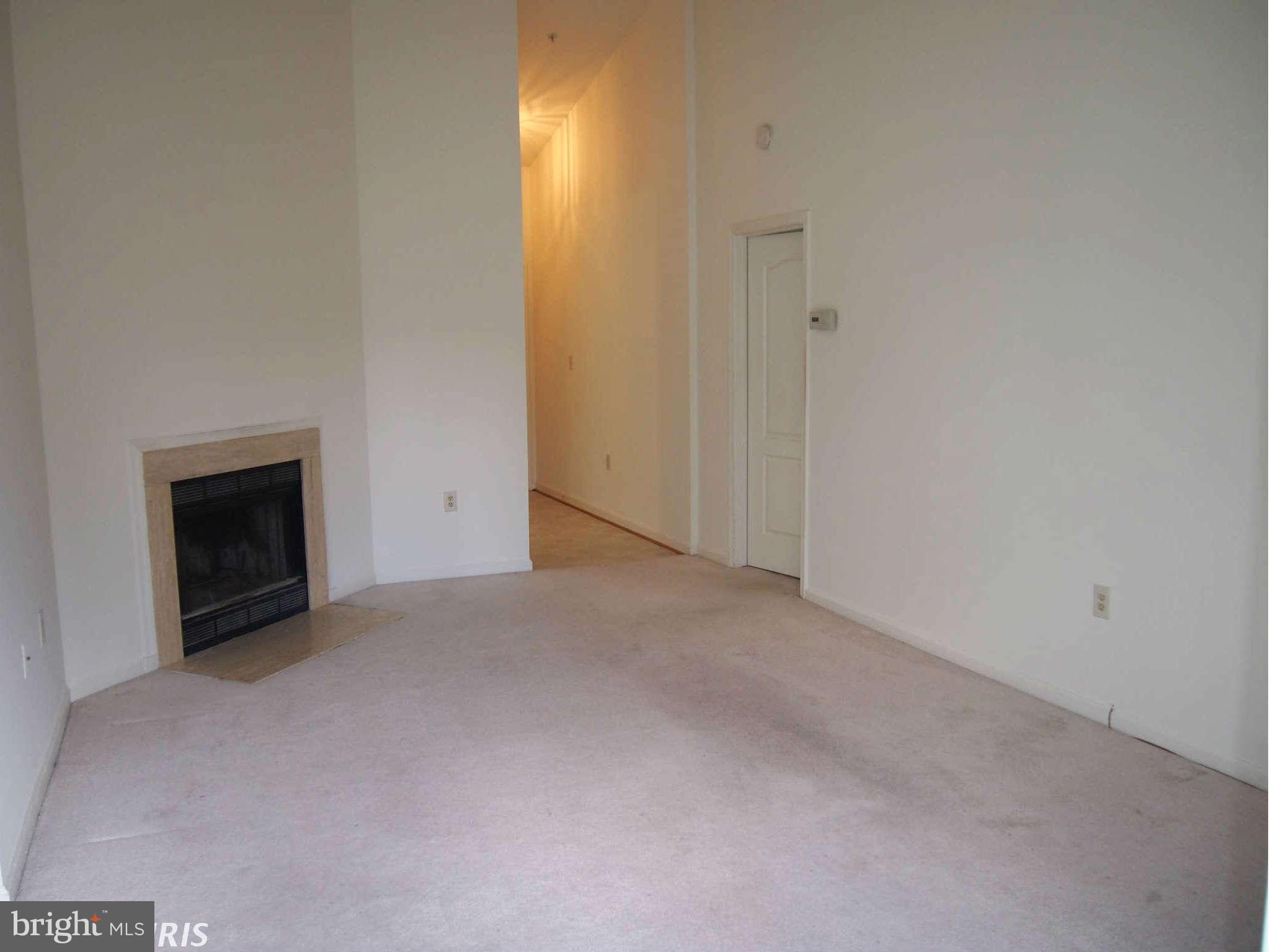 8390 Montgomery Run Road, Unit I Ellicott City, MD 21043 - Photo 4 of 12 Living Room