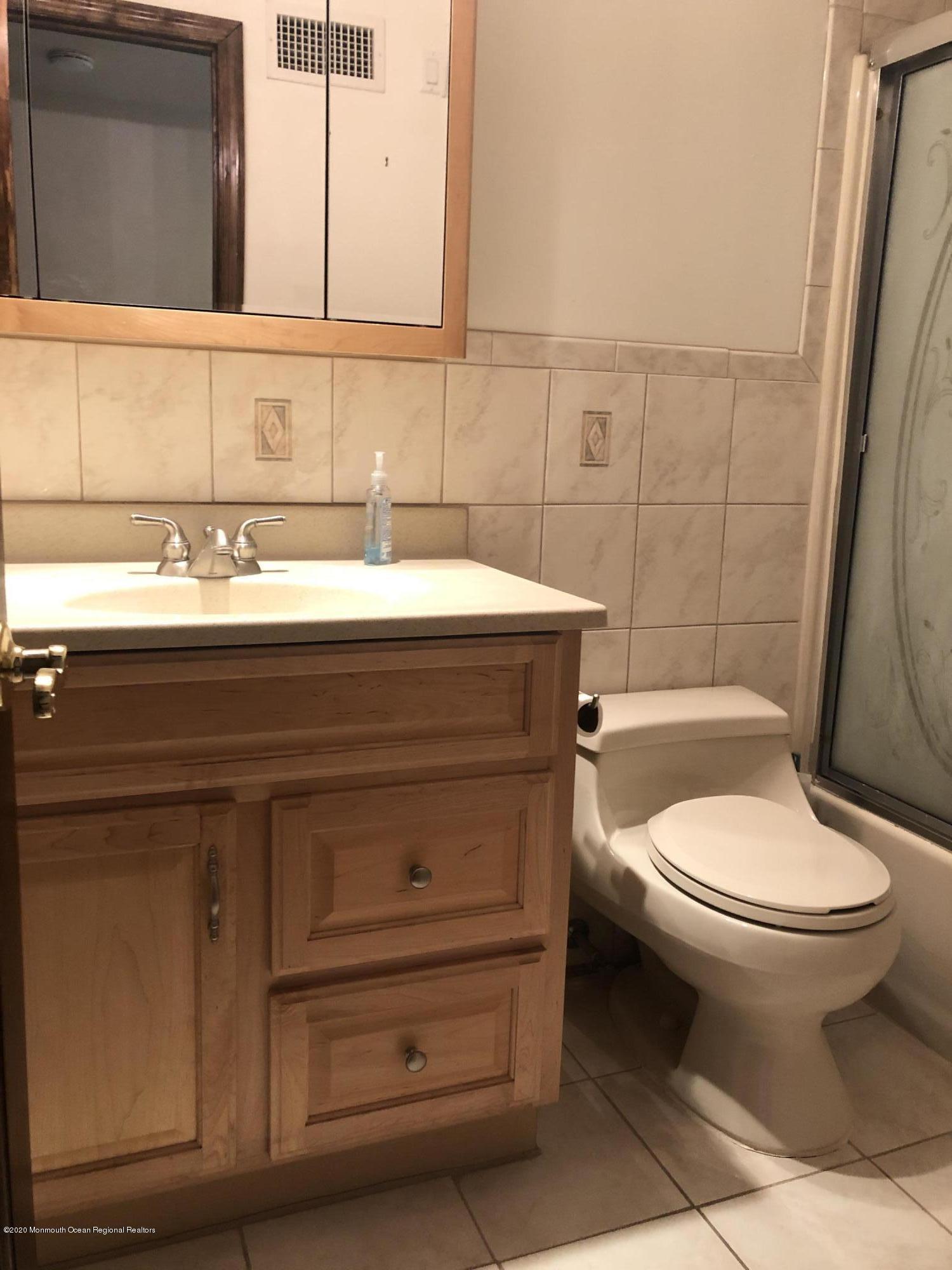 200 Portland Road, Unit D20 Highlands, NJ 07732 - Photo 8 of 10 IMG-9565