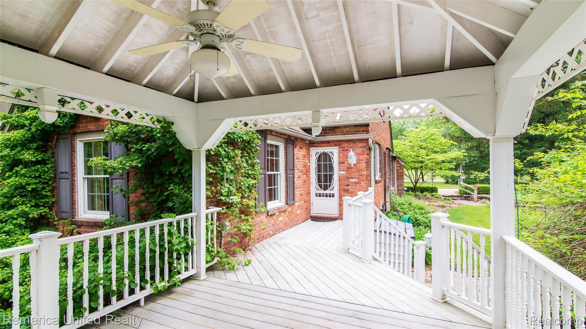 2095 West Commerce Road Milford, MI 48380 - Photo 20 of 61 Gazebo .jpg