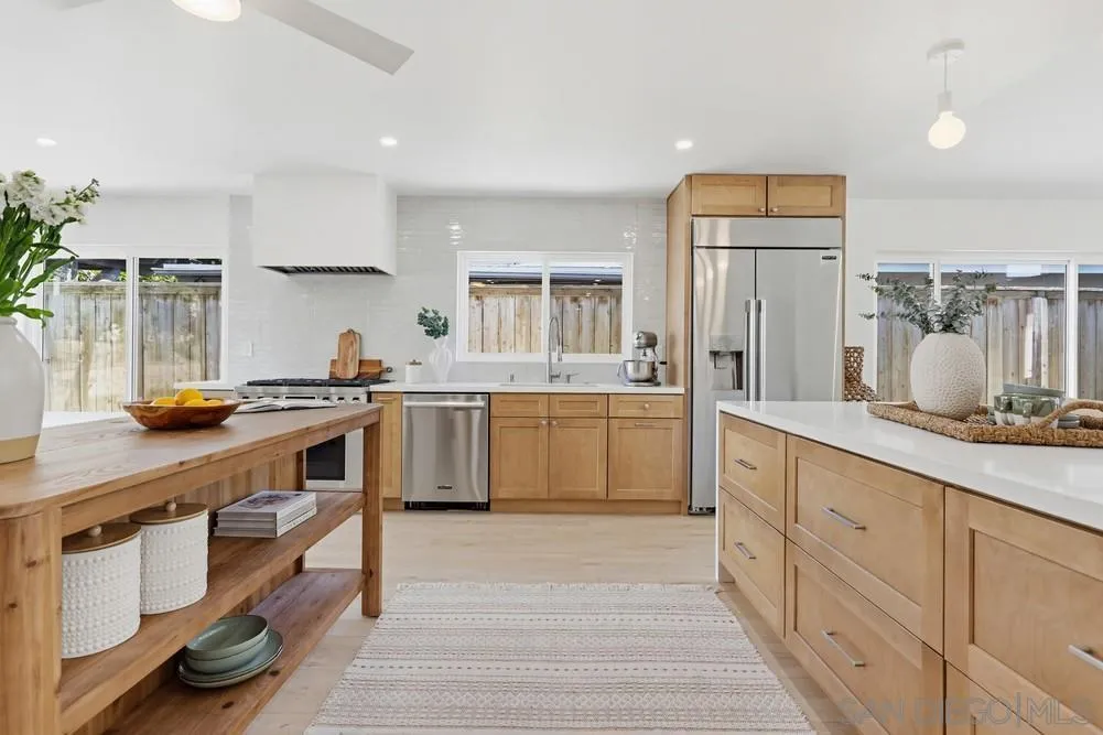 282 Sharp Place Encinitas, CA 92024 - Photo 15 of 34