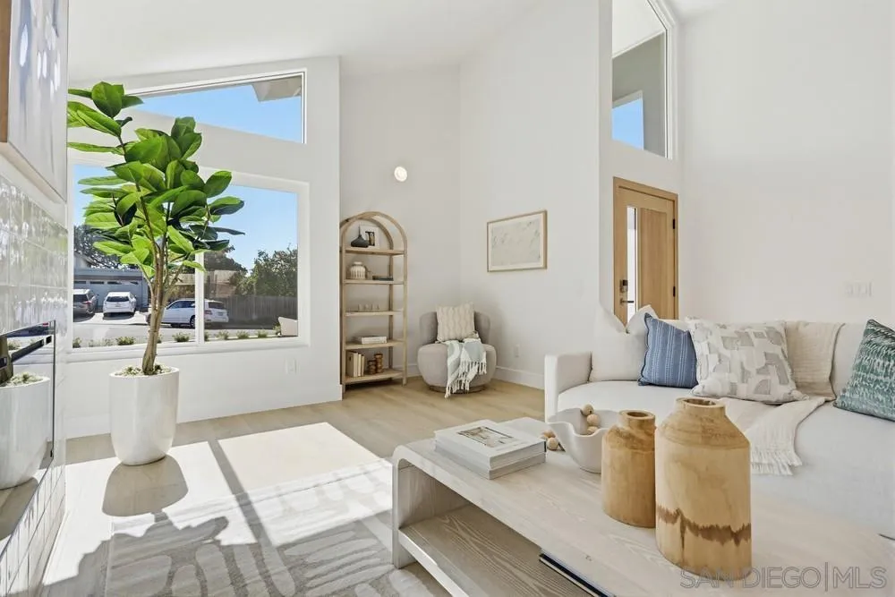 282 Sharp Place Encinitas, CA 92024 - Photo 9 of 34