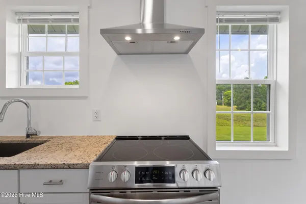 $1,200 | 213 Sanders Street, Tabor City, NC 28463