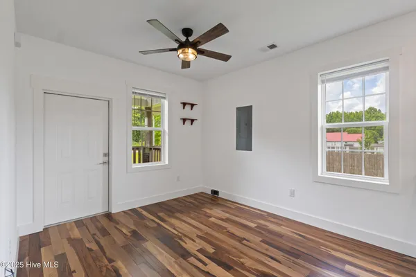 $1,200 | 213 Sanders Street, Tabor City, NC 28463