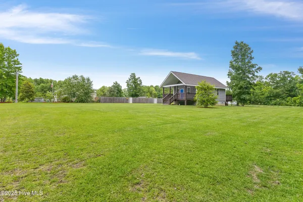 $1,200 | 213 Sanders Street, Tabor City, NC 28463