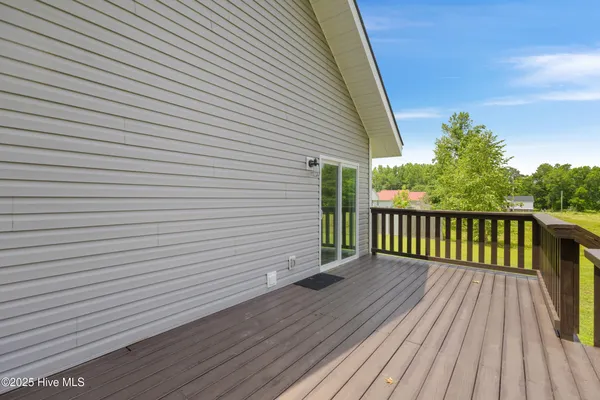 $1,200 | 213 Sanders Street, Tabor City, NC 28463