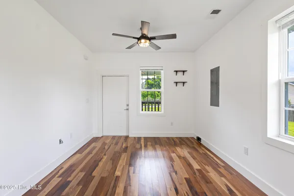 $1,200 | 213 Sanders Street, Tabor City, NC 28463