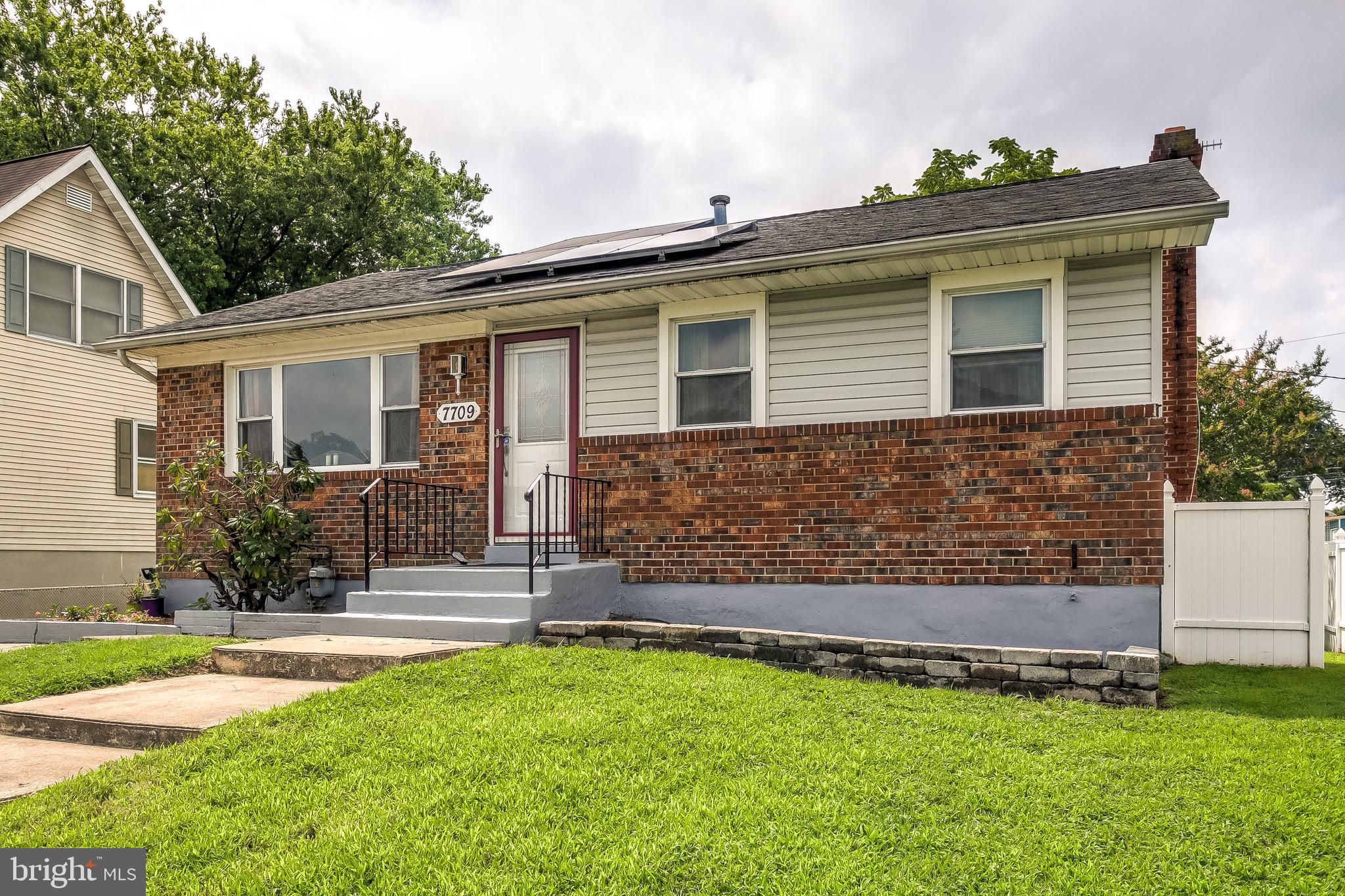 7709 Beekay Road Baltimore, MD 21219 - Photo 2 of 35 Charming Rancher in Water Oriented Community!
