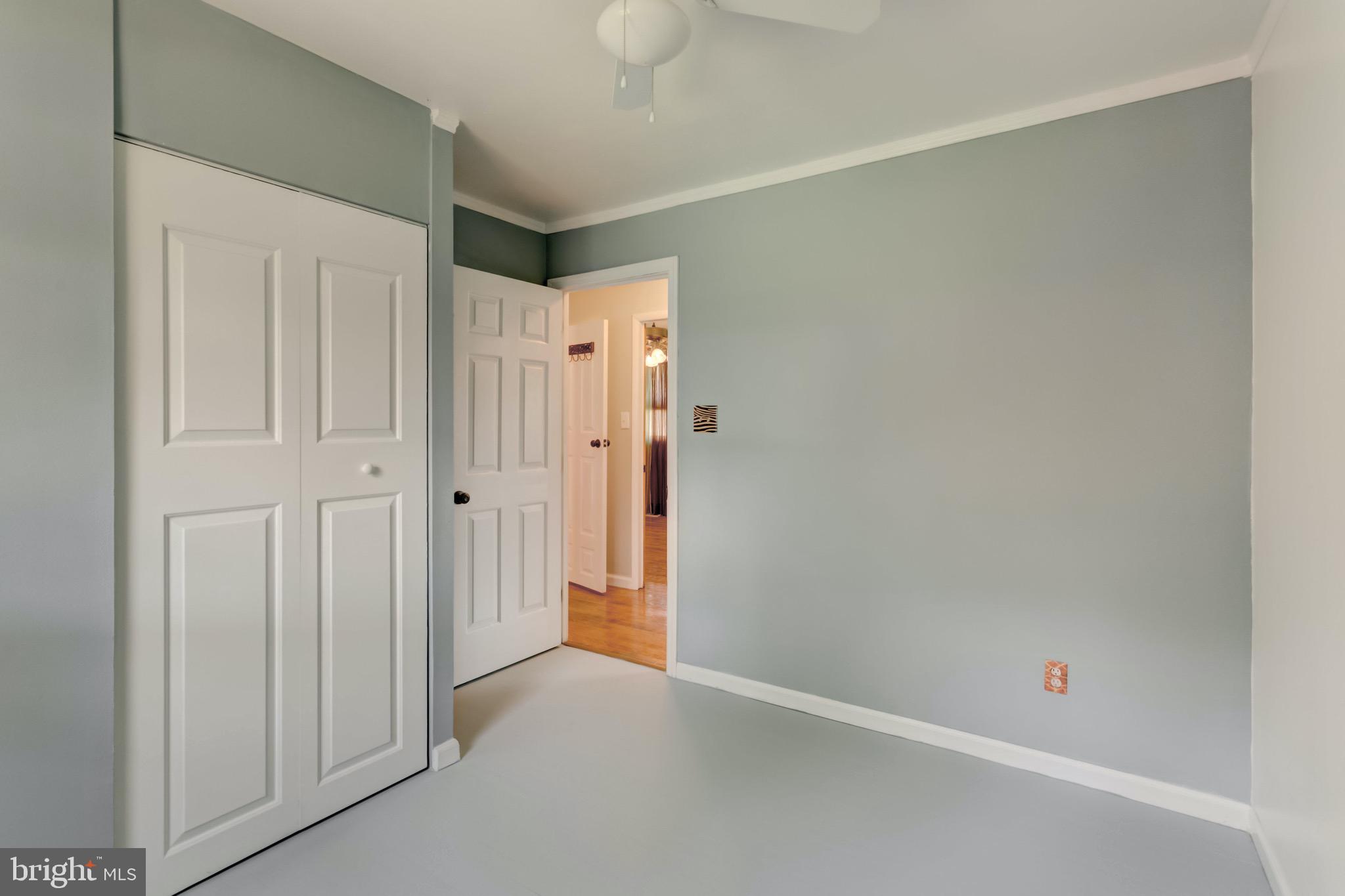 7709 Beekay Road Baltimore, MD 21219 - Photo 17 of 35 Six Panel Bedroom Door!