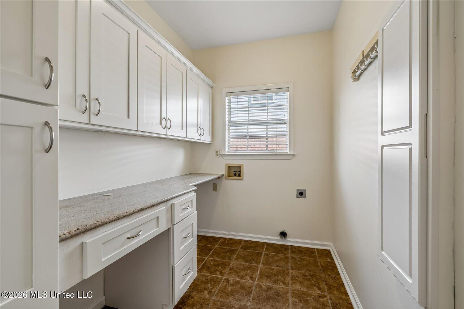 9160 Plantation Road Olive Branch, MS 38654 - Photo 13 of 30 Laundry Room