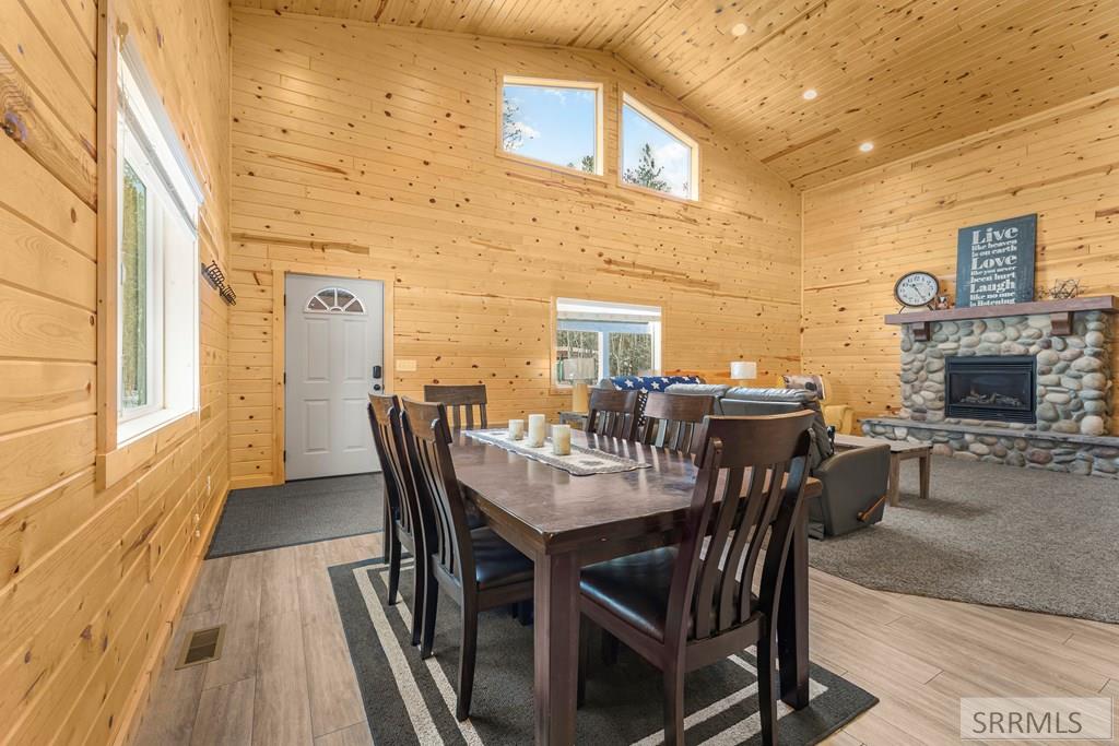 4062 Steelhead Road Island Park, ID 83429 - Photo 21 of 61 Dining