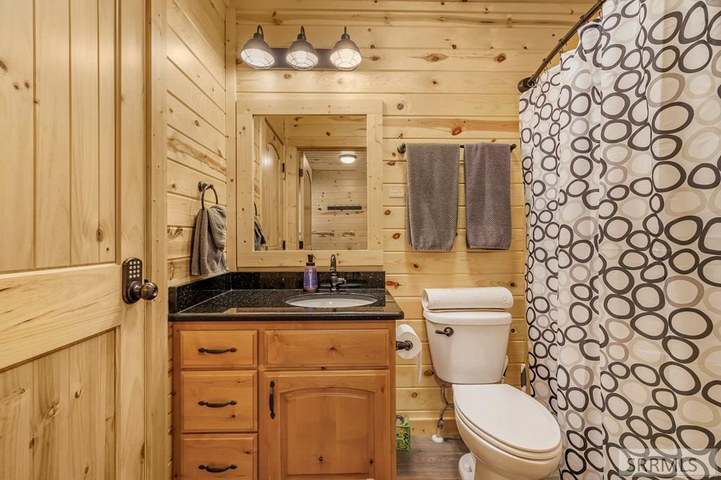4062 Steelhead Road Island Park, ID 83429 - Photo 26 of 61 Main Bathroom