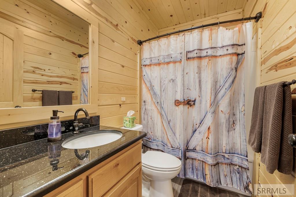 4062 Steelhead Road Island Park, ID 83429 - Photo 38 of 61 Upper Level Bathroom