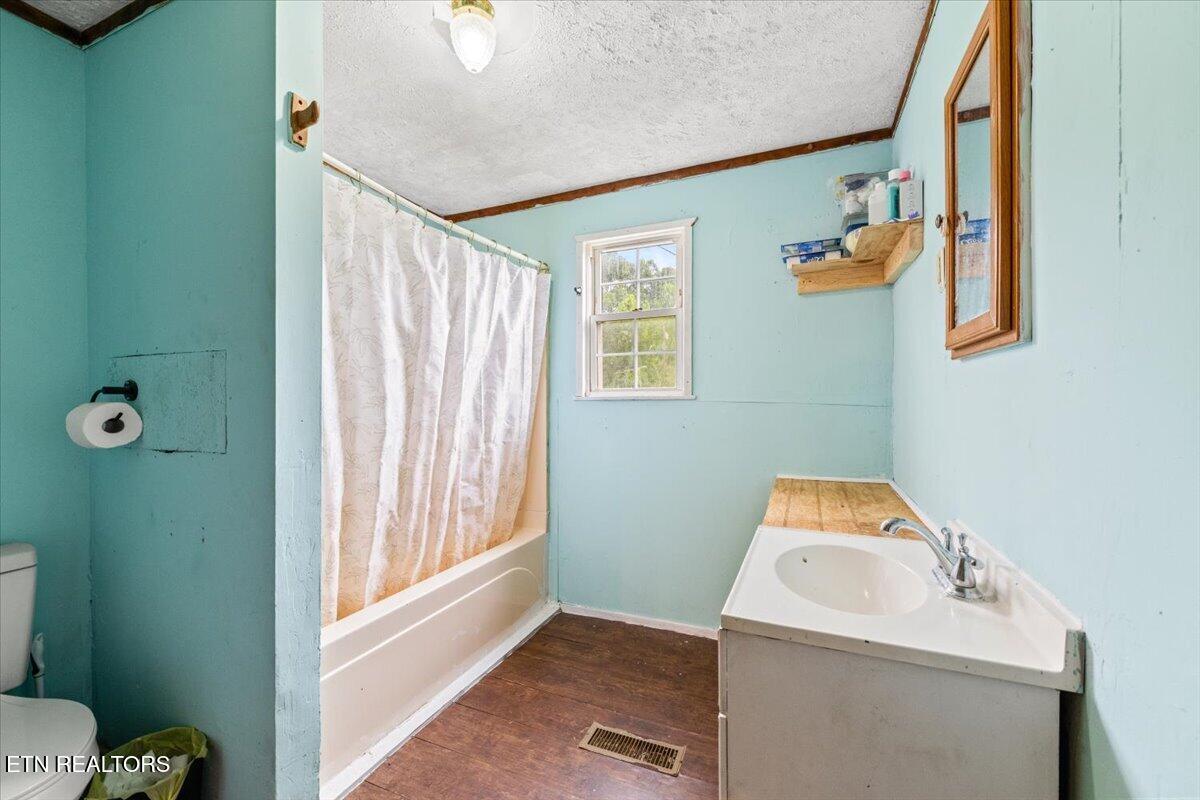 982 Little White Oak Road Duff, TN 37729 - Photo 10 of 18 982 Little White Oak Rd
