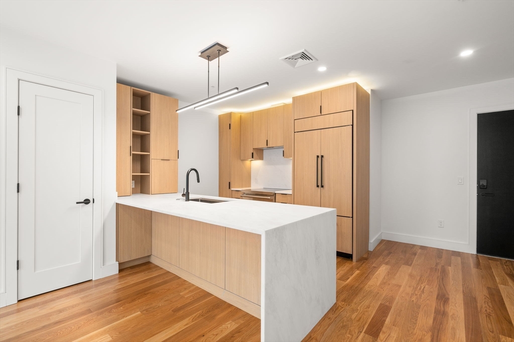 58 Kent, Unit U303 Brookline, MA 02445 - Photo 7 of 23