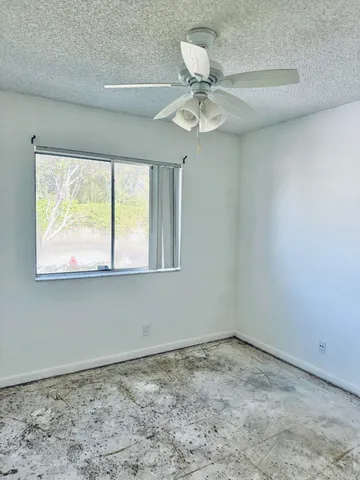 $240,000 | 3795 Island Club Circle East, Unit 10, Lake Worth, FL 33462