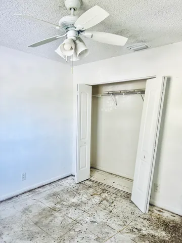 $240,000 | 3795 Island Club Circle East, Unit 10, Lake Worth, FL 33462