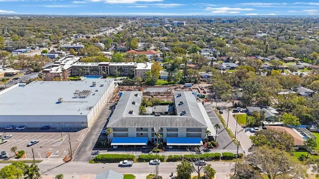 $219,000 | 215 Valencia Boulevard, Unit 205, Belleair Bluffs, FL 33770