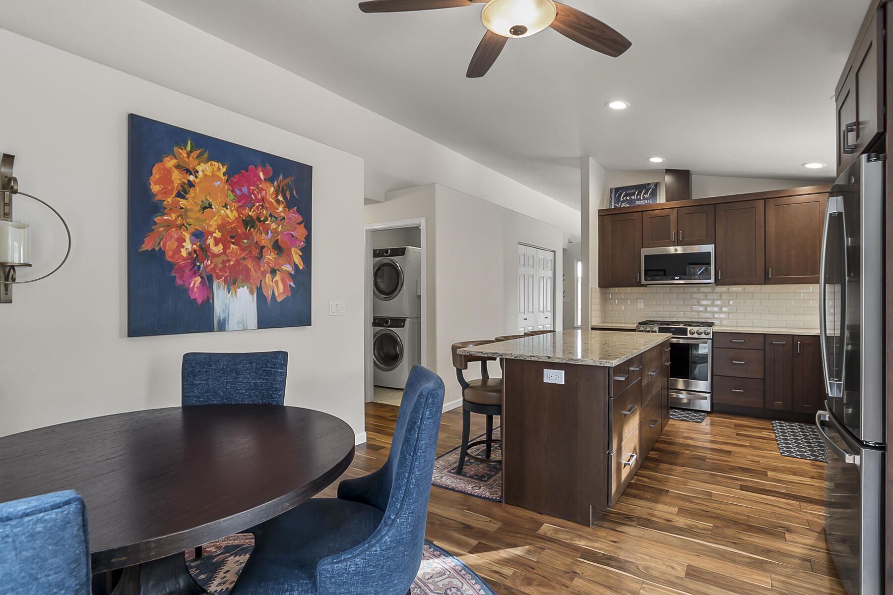 21224 Keyte Road Bend, OR 97701 - Photo 18 of 40 Eating Area